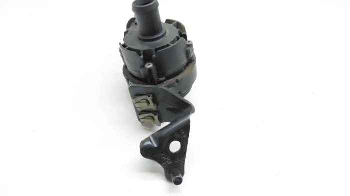 Bomba Água Auxiliar Vw Jetta Gli 2.0 2019 2020