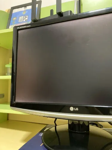 Monitor LG Flatron W1952TQ 19" Widescreen