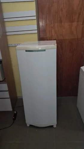 Geladeira Consul 275 litros, 127V. 