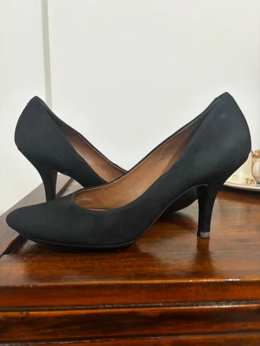 Scarpin preto AreZzo 37