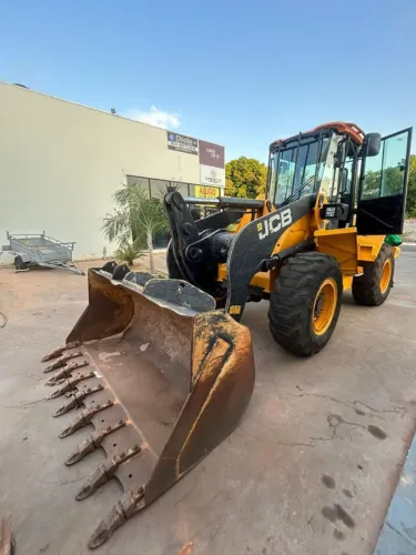 PA CARREGADEIRA