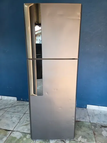 Vendo geladeira Electrolux