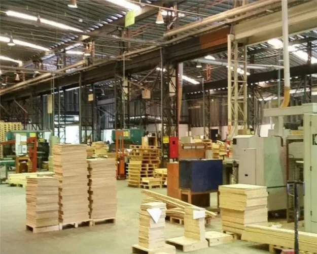 GALPÃO A VENDA EM EMBU COM ÁREA TOTAL 25 MIL M² E ÁREA CONSTRUÍDA DE 5.500 MIL M², EXCELEN