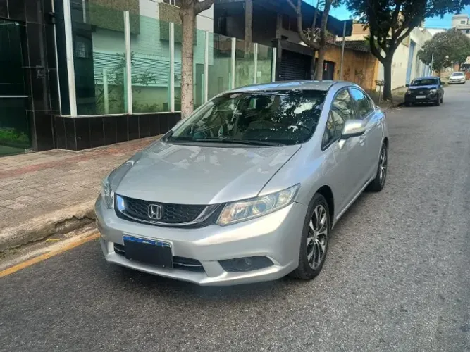 Honda Civic Sedan LXR 2.0 Flexone 16V Aut. 4P 2016
