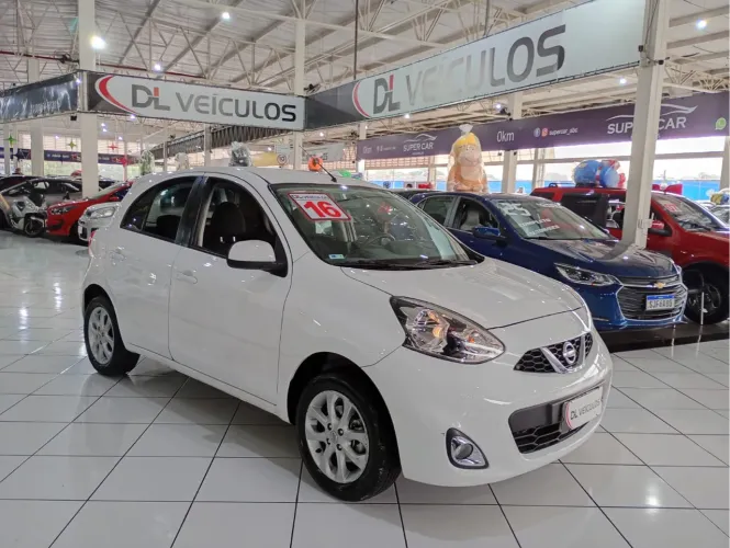 Nissan March SV 1.6 16V Flex Fuel 2016
