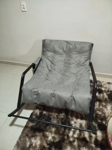 Cadeira de balanço grande com almofada acolchoado
