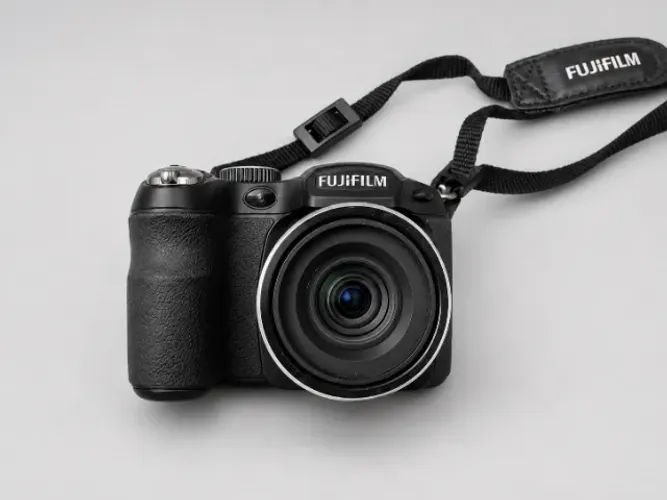 Fujifilm FinePix S2980 14MP Zoom 18x + Cartão 4GB