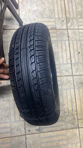 Pneu 175/70 R13