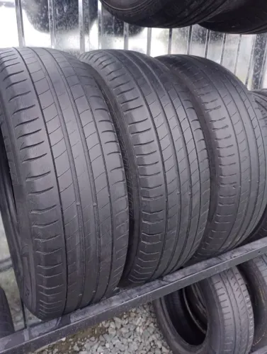 Vendo pneus usados em ótimo estado 195/65/15 Michelin