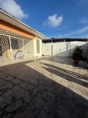 Casa ampla no bairro do Cristo, aceita financiamento e pronta para morar!
