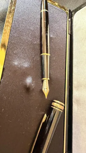Caneta Tinteiro Montblanc Meisterstuck revestida em ouro.