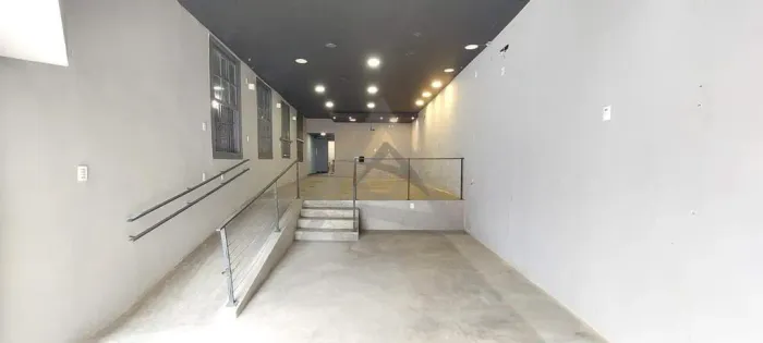 Salão à venda em Campinas, Cambuí, com 156 m²