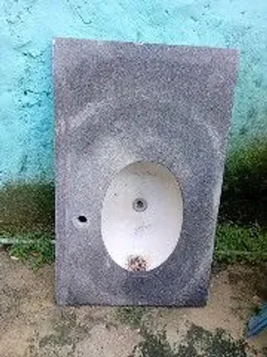 Pia com bancada de banheiro