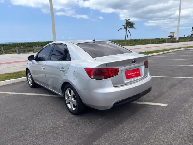 Kia Motors Cerato 1.6 16V Mec. 2011