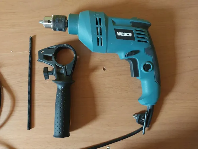 Furadeira de Impacto Wesco