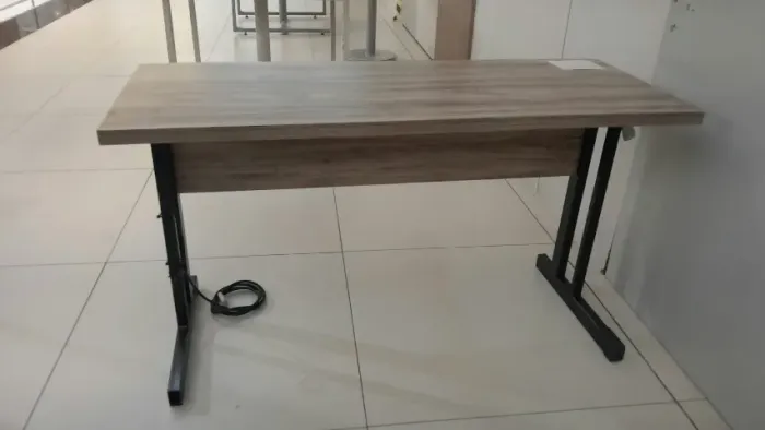 Mesa escritório 1,30x0,50