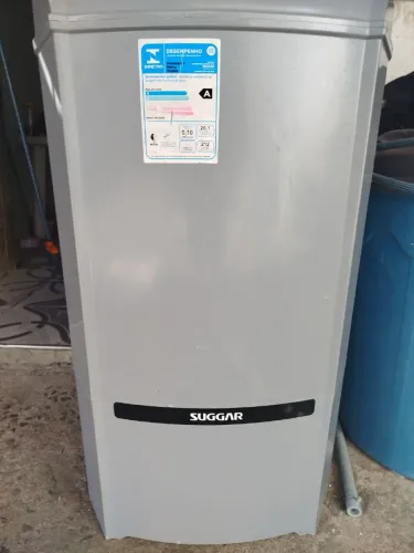 Vende-se Lavadora de Roupas Suggar Lavamax Eco 20 kg - 220V semi-nova