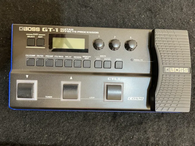 Pedaleira Boss GT-1 