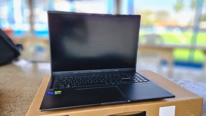  Asus Vivobook 16x - i5 12ª / RTX 2050 / SSD 512gb / RAM 24gb / Tela IPS 16" 144hz 