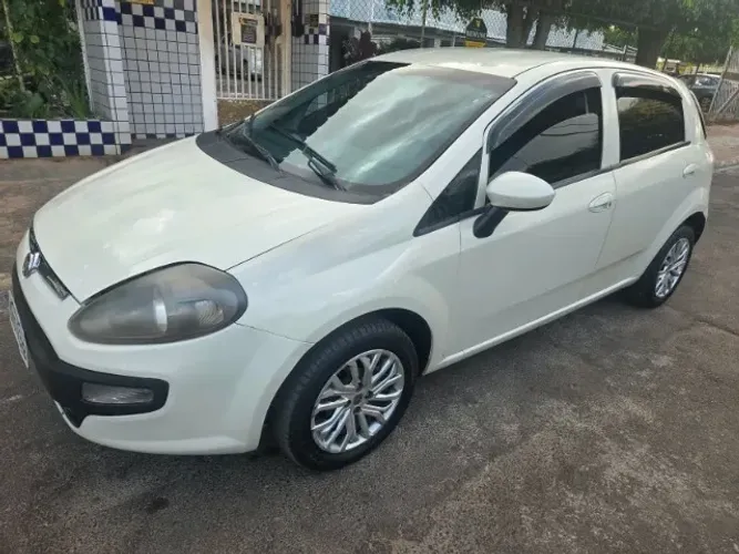 Fiat Punto Attractive 1.4 Fire Flex 8V 5P 2014