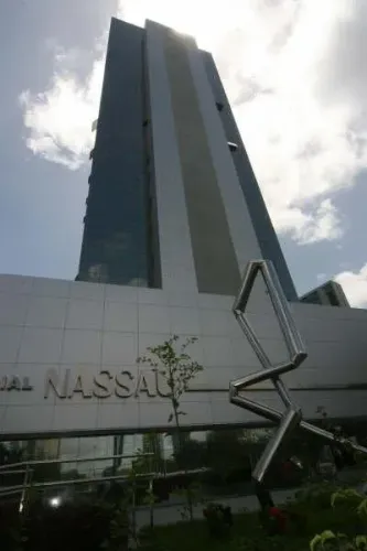Sala Emp. Nassau, 82m², 2 vagas. Ilha do Leite, Recife - PE