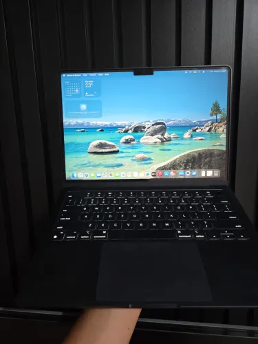 Macbook m3 4.000