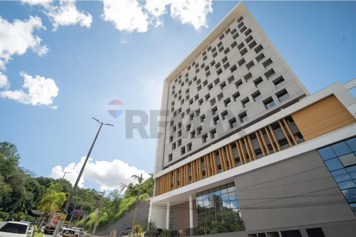 STUDIO COM OTIMA LOCALIZAÇÂO, PROXIMO A UFJF e HOSPITAL MONTE SINAI