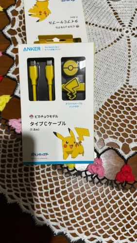 Carregador tipo C ANKER - parceria com Pokemon