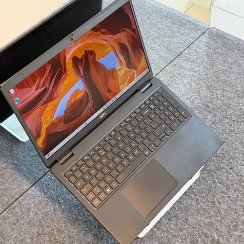 Notebook Dell Latitude 3520, i5, 11ªth, SSD 256GB e 8GB de RAM