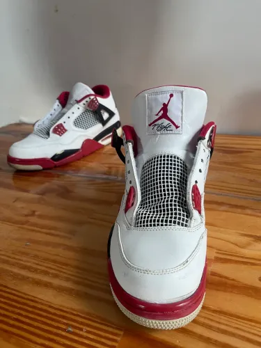 Air Jordan retro 4 Sp, Fire Red.