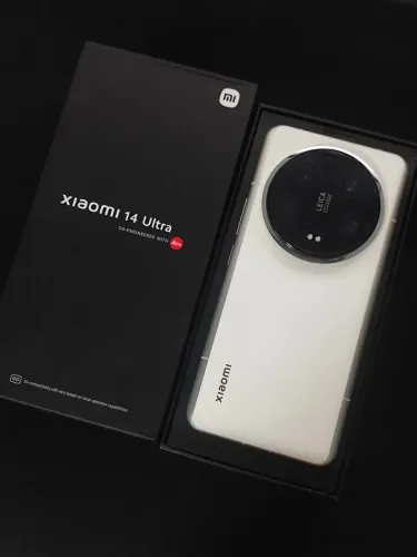 Xiaomi 14 Ultra 512GB /16GB RAM - Câmeras LEICA * TROCO em Notebook Gamer ou Z Fold 7