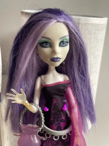 Boneca Monster High Spectra Vondergeist First Wave