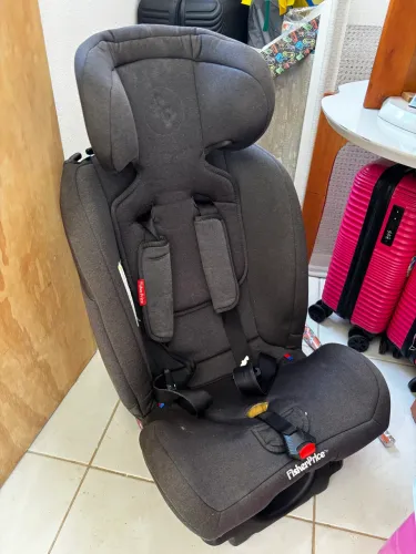 Cadeirinha para carro Fisher-Price - R$ 250