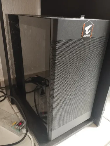 Vendo Pc com Ryzen 5 4500,rx6600 asrock,SSD 500gb,16gb de ram