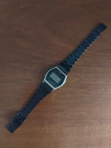 Relógio Casio Mini LA690