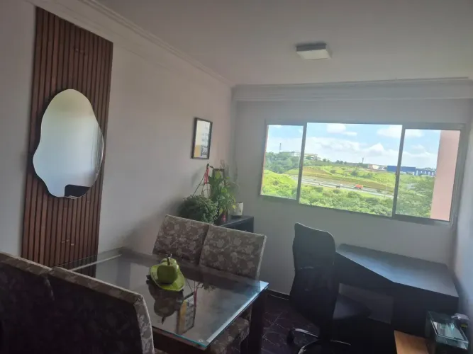 Apartamento de 2 Quartos com Vista Livre e Cozinha Planejada em Osasco Condomínio São Cri