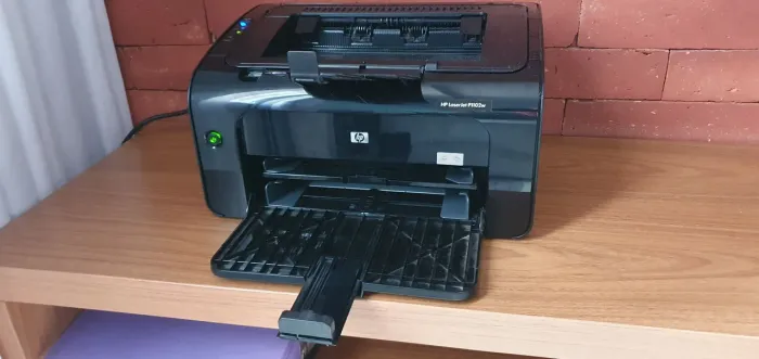 Impressora HP Laser Jet P1102w (otima e econômica)