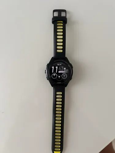 Garmin Forerunner 265S Music - Preto/Amarelo