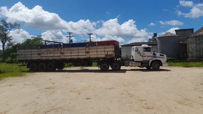 Vendo carreta LS ano 1993 de marca iderol