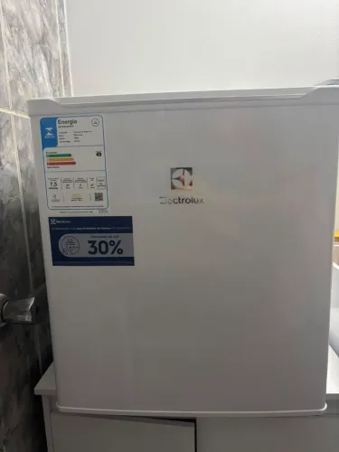 FRIGOBAR ELECTROLUX 47L