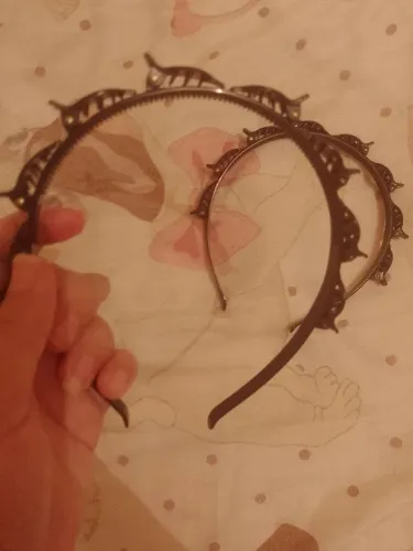 2 Tiaras com presilhas