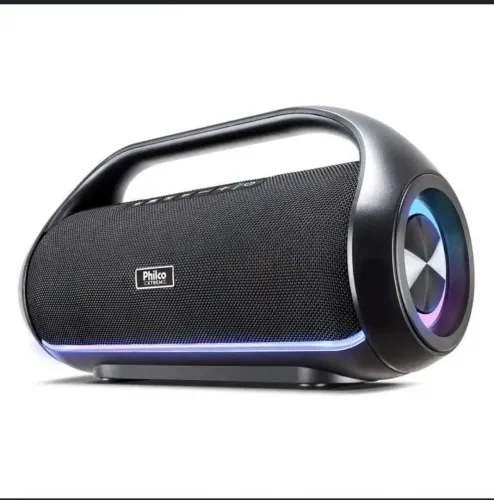 caixa de som portátil philco extrem com 220 wats de potência, rádio FM e retenção a água