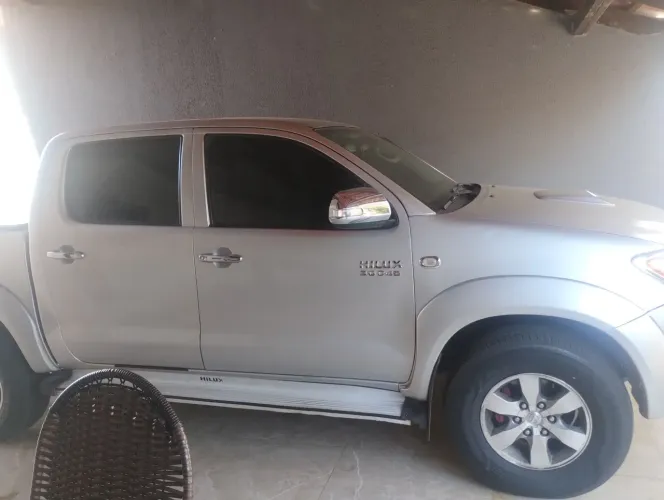 Toyota Hilux CD SRV D4-d 4X4 3.0 TDI Diesel AUT 2009