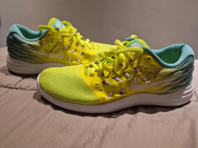 Tênis Nike lunarstelos lindo tênis 