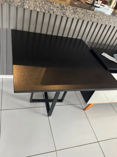 Mesa de jantar quadrada granito escovado 