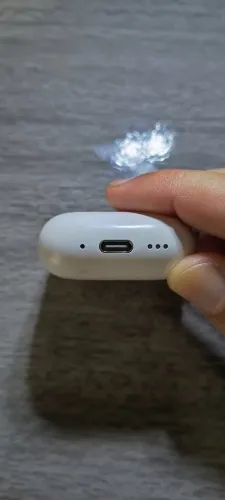 Vendo Air pods 4 com cancelamento de ruidos e carregamento sem fio (original)