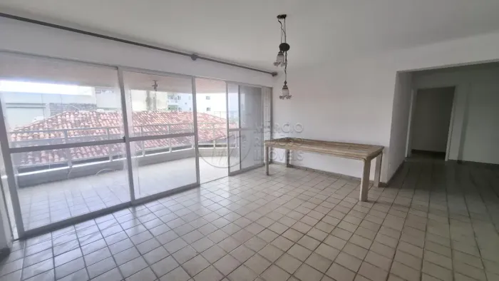 Apartamento com 4 Quartos e Varanda à venda no Edf Abaíba na Ponta Verde