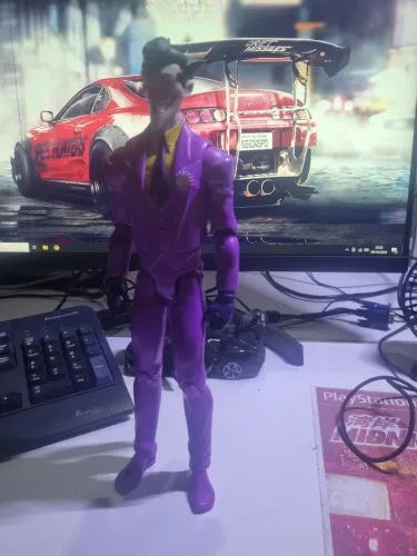 Figura action coringa conservada