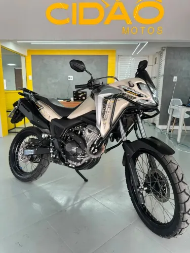 Honda Sahara 300 Adventure ABS Confortavel para o seu dia a dia