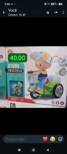 Motoboy e outros brinquedos luminosos e se move dança 